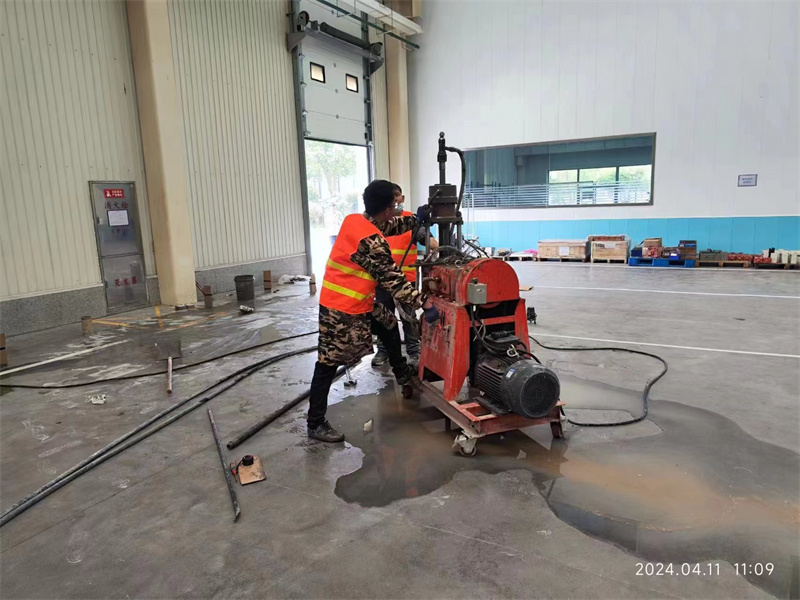 石岐区街道厂房地面下沉塌陷注浆加固施工